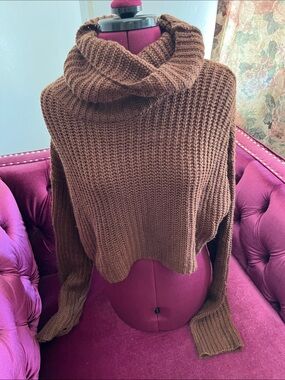 Forever 21 Chocolate Brown Cropped Turtleneck Sweater Medium